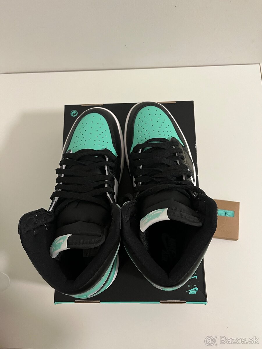AIR JORDAN 1 RETRO HIGH OG (Green Glow) - 3