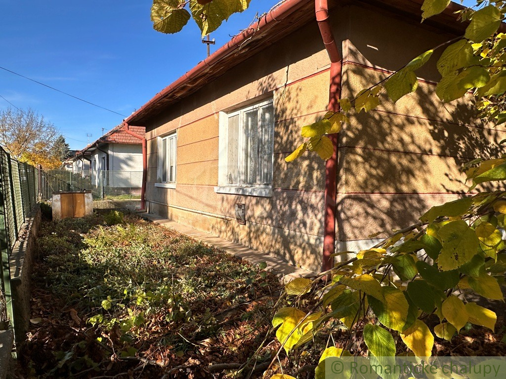 Rodinný dom v pokojnej vinárskej obci Rúbaň – ideálny na r - 3