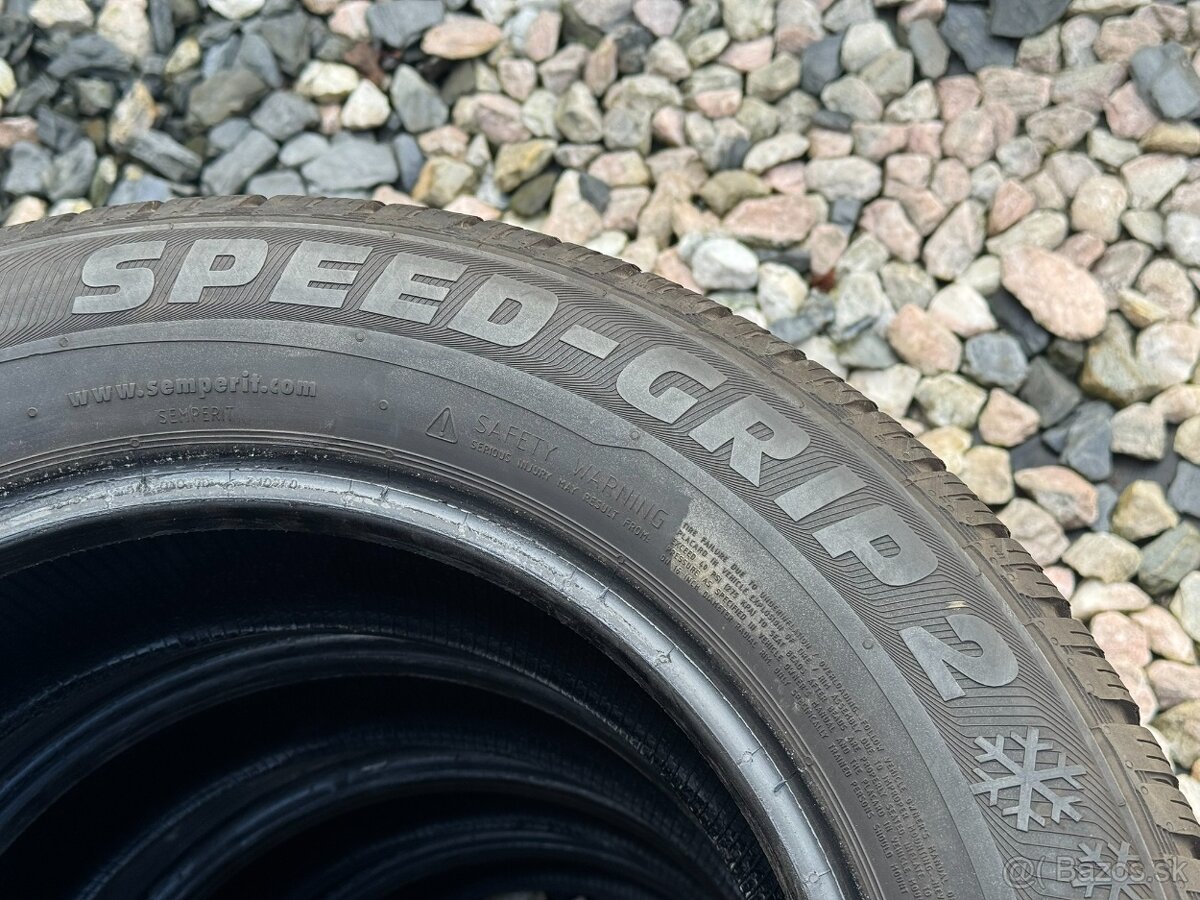 215/60 R16 - 3