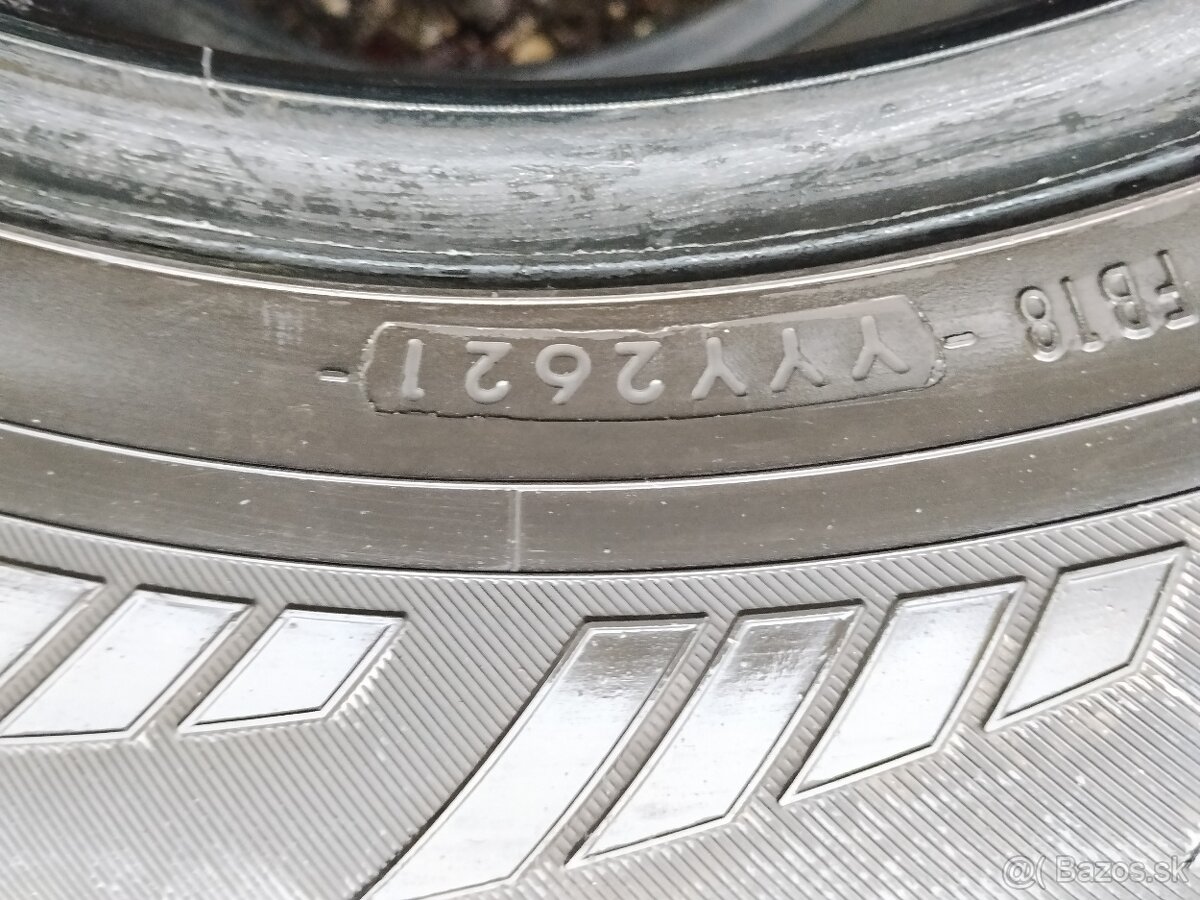 Zimne dodavkové zatazove YOKOHAMA 215/70 R15C, 2ks - 3