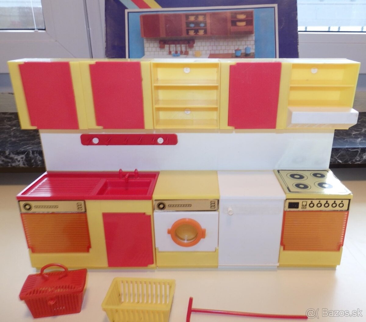 retro kuchynka - CHEMOPLAST BRNO -----------45 eur - 3