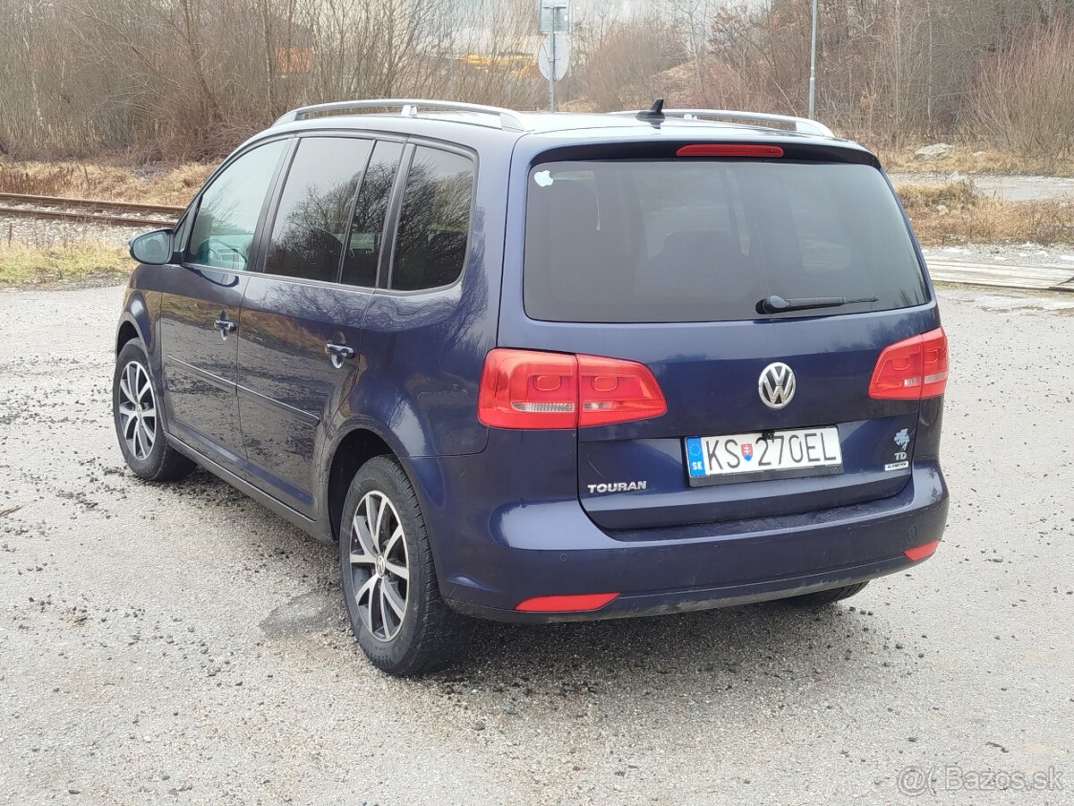 Volkswagen Touran - 3
