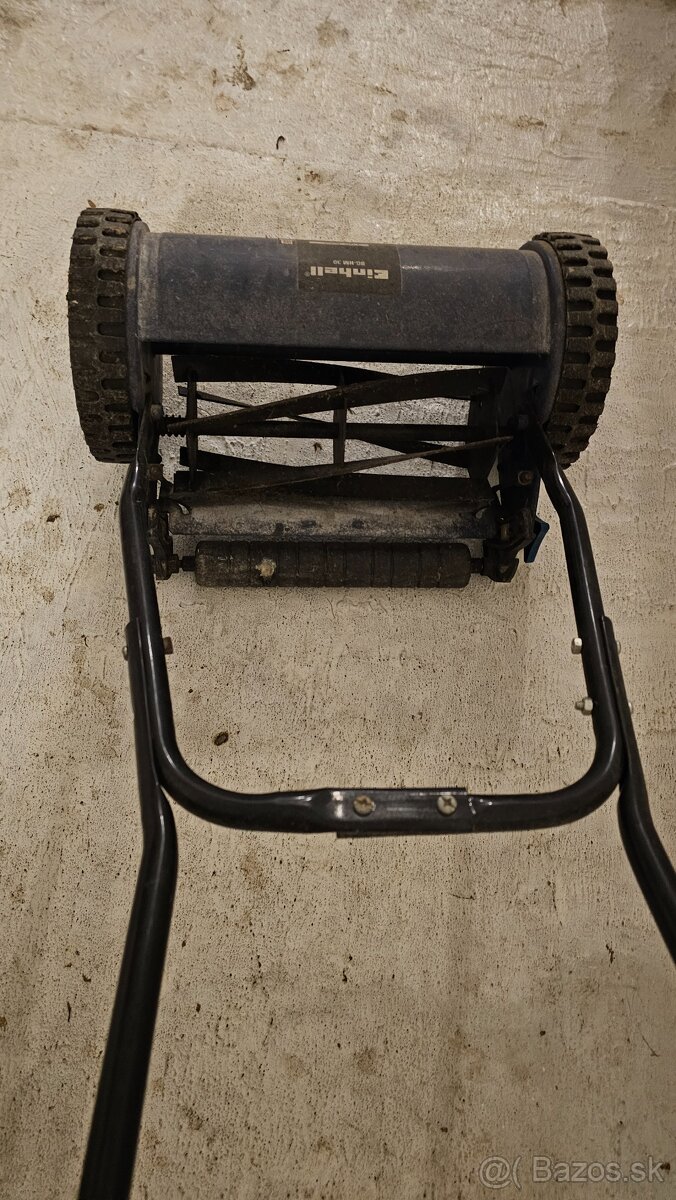 Ručná kosačka na trávu - 3