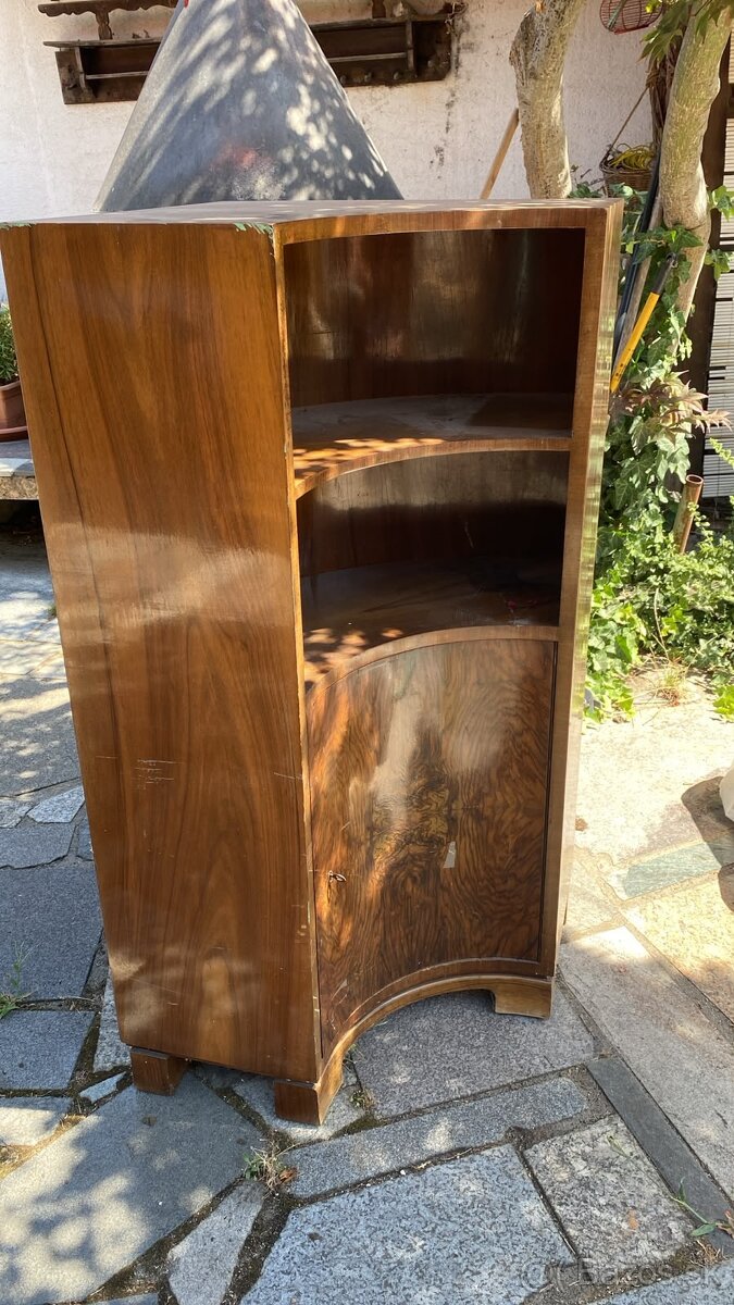 Predám rohovú skrinku – 50 € - 3
