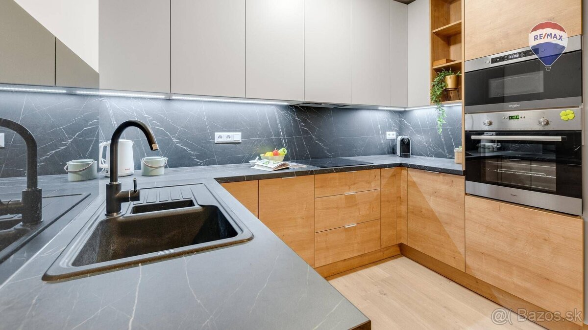 NA PREDAJ-3 izbový dizajnový, kompletne zrekonštruovaný byt - 3