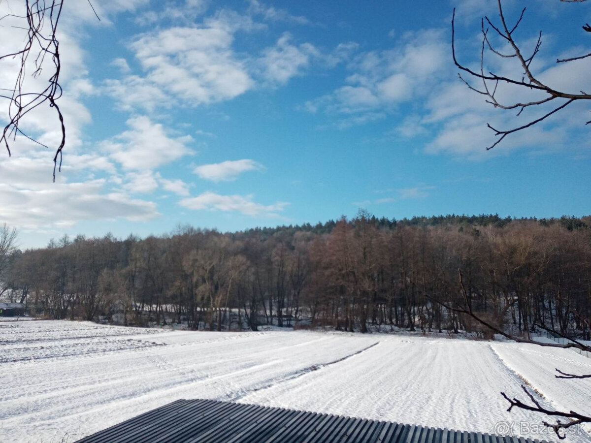 Exkluzívna ponuka rovinatého pozemku v obci Malé Hoste - 978 - 3