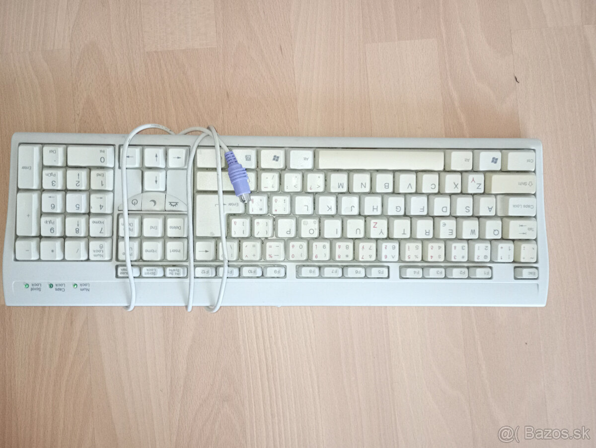 Predám OLD-monitor, elektromer Křižík, klavesnicu KWD-820 - 3