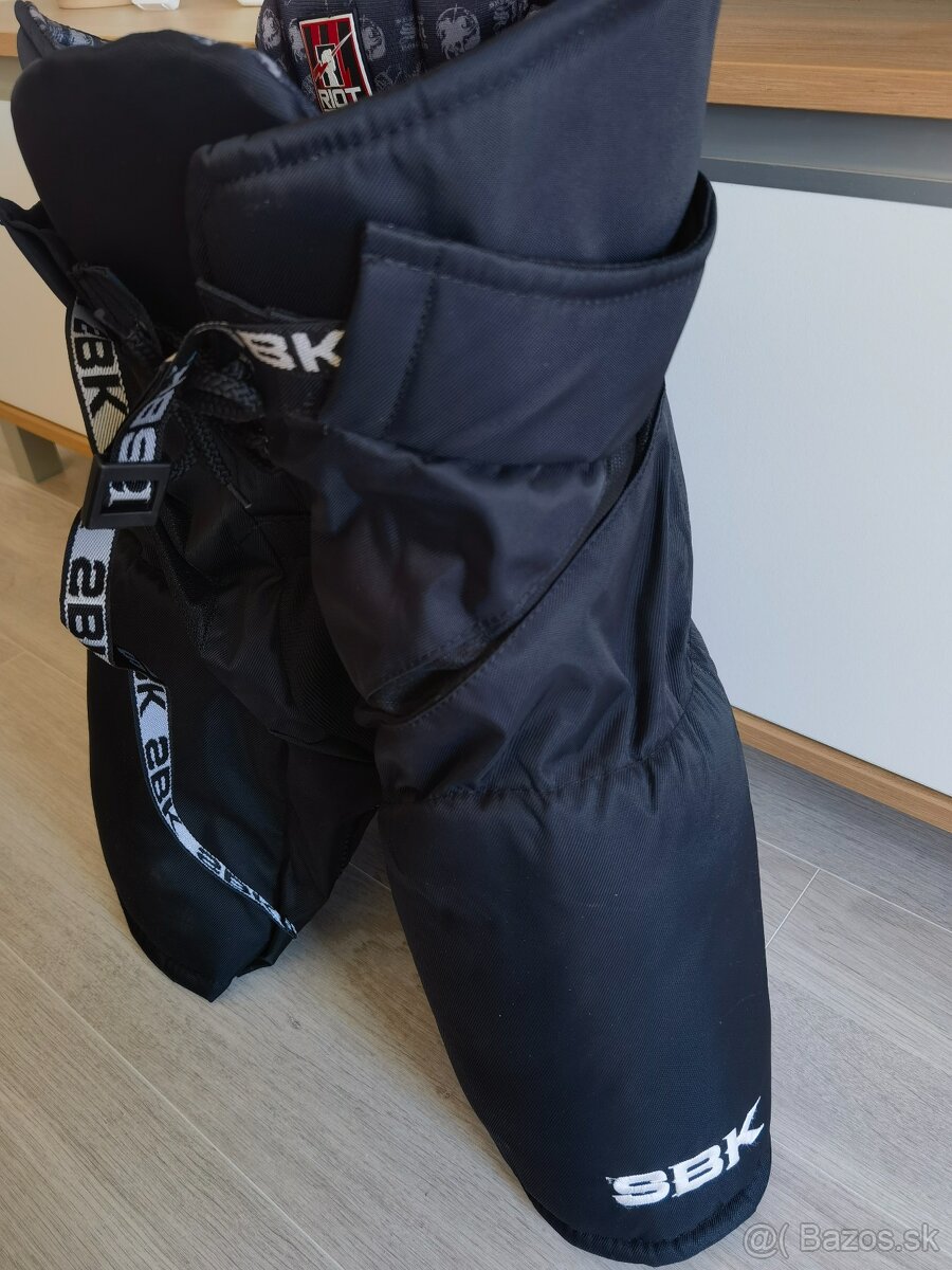 Hokejová výstroj - 3