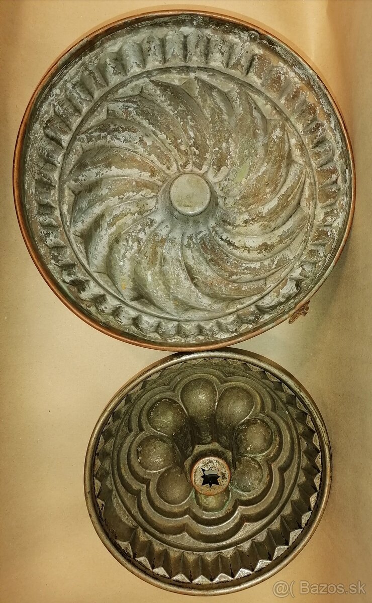 Staré bábovkové formy. - 3