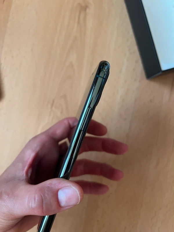 Apple iPhone 11 Pro 64 GB - 3