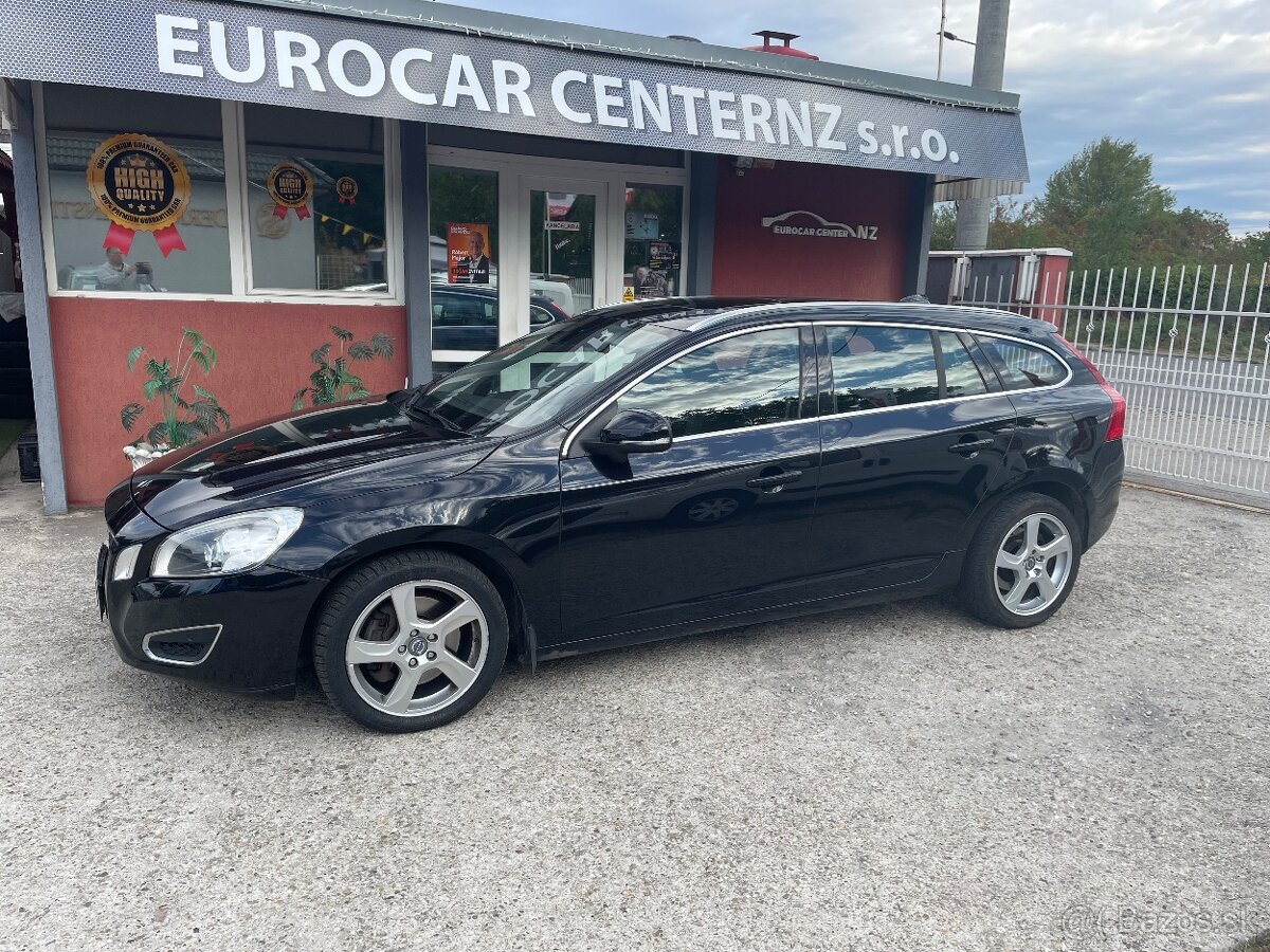 Volvo V60 D5 2,4d AWD AT6-Summum - 3
