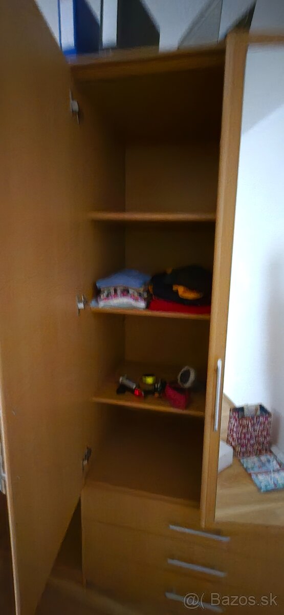 Veľká skriňa so zrkadlom - 3