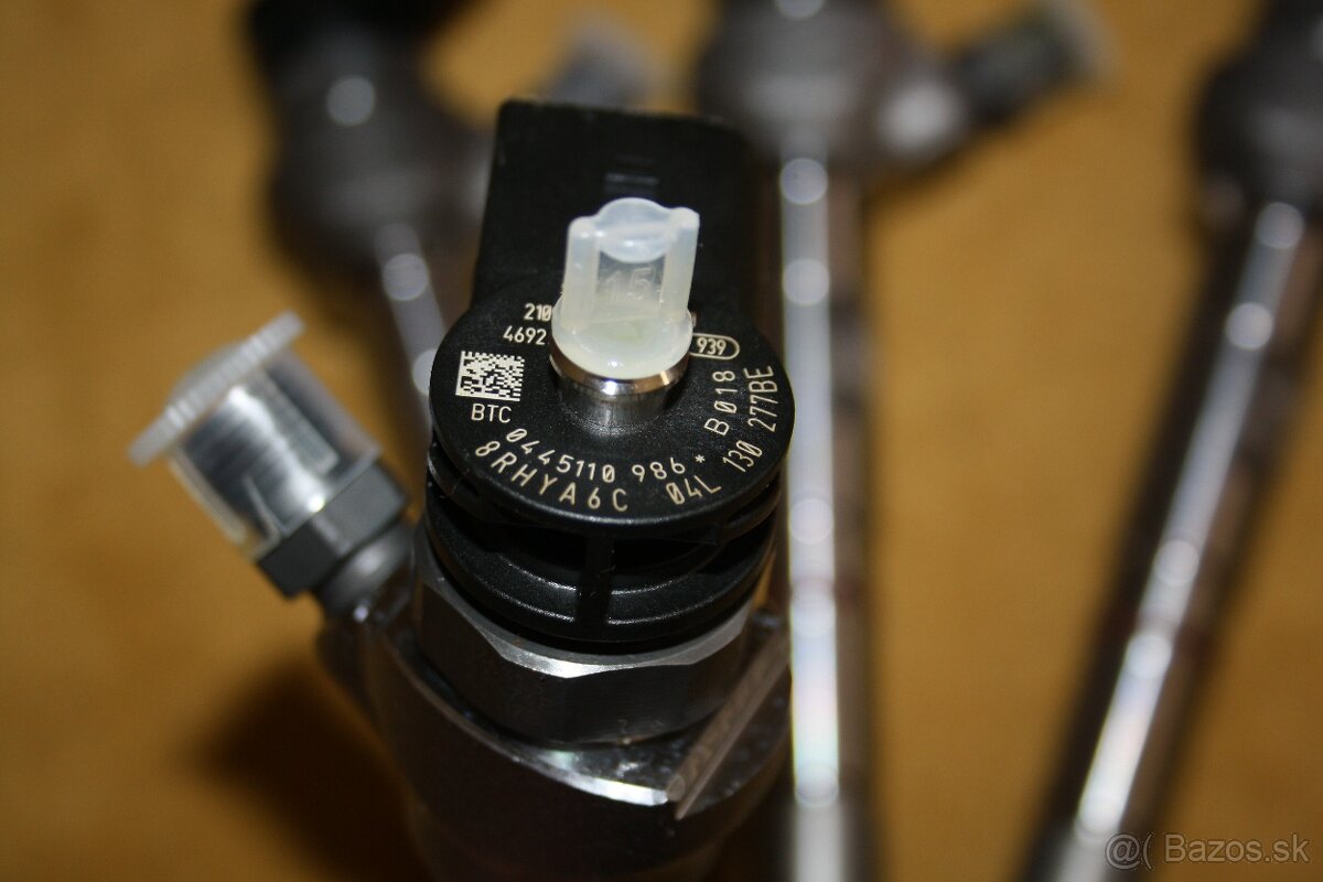 VSTREKOVACIE TRYSKY VAG 2.0 TDI 04L130277BE 0445110986 - 3