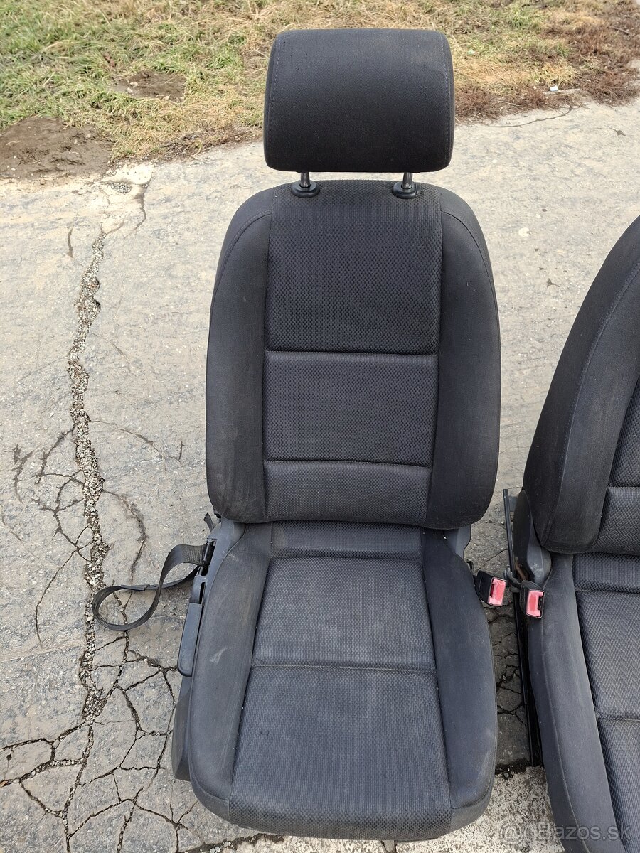 Predám sedadlá na Audi a4 b6 - 3