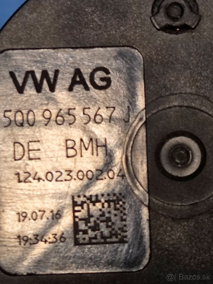 Pridavne vodne cerpadlo 5Q0 965 567 J - 3