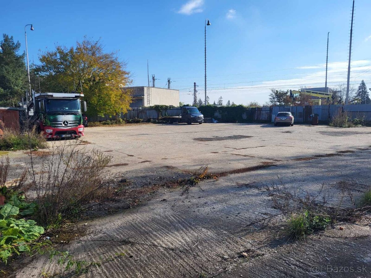 Na prenájom Areál 200m2 v TREBIŠOVE - 3