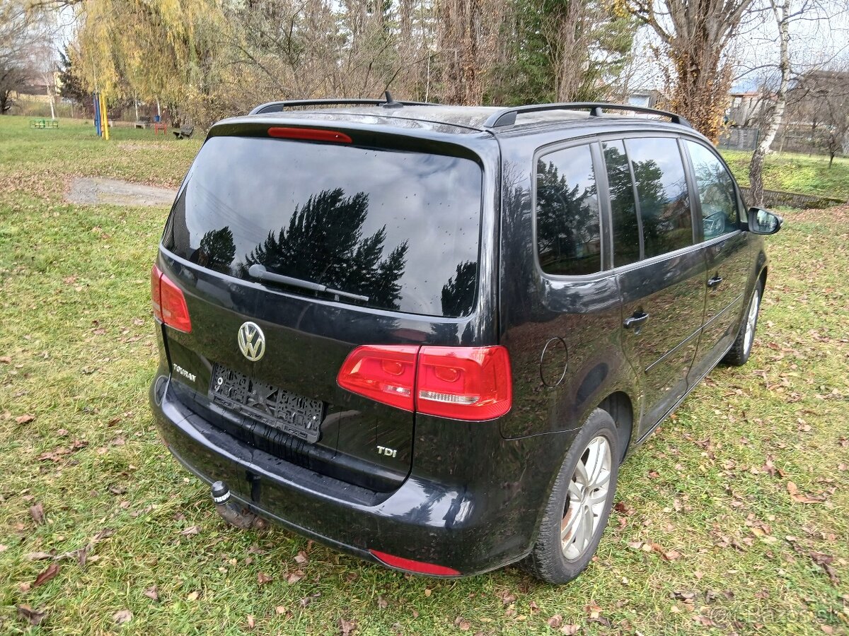 Volkswagen touran - 3
