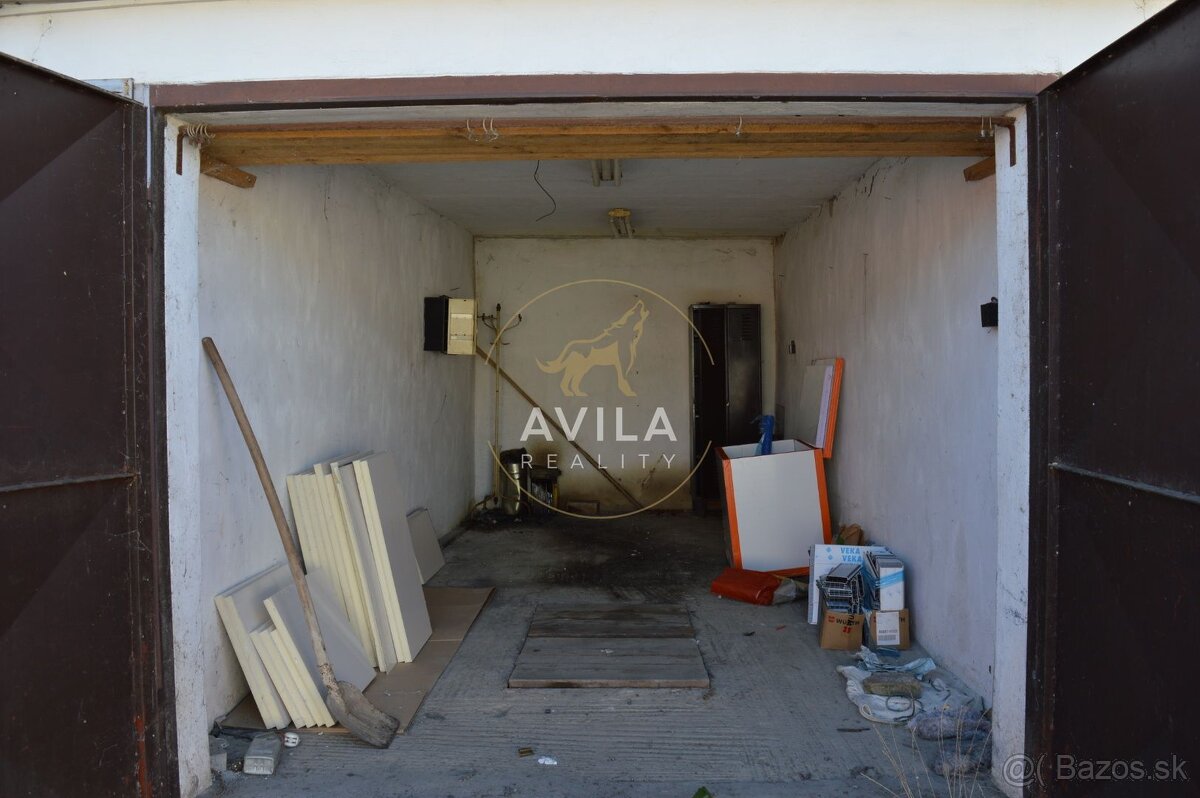 NA PREDAJ: garáž 17m2 - Sereď - 3