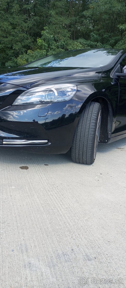 VOLVO V40 D2 ECO KINETIC - 3