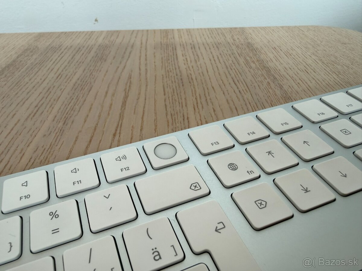 Apple Magic Keyboard - 3