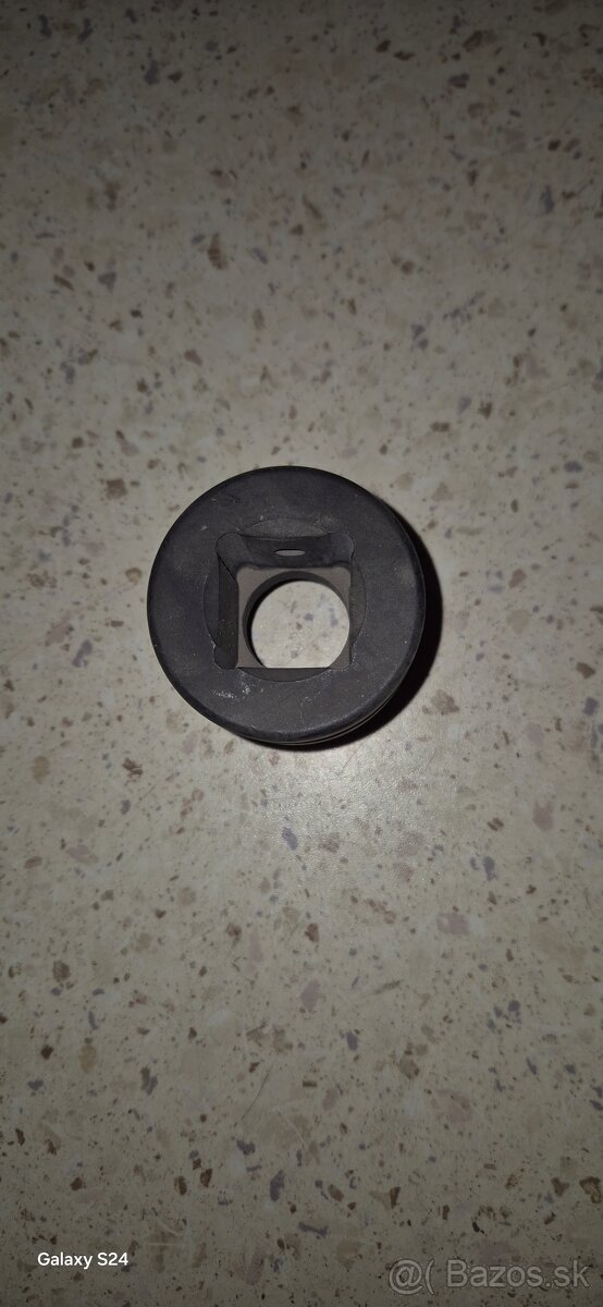 Predám nadstavec 1" rázový šesťhranný 32 mm - 3