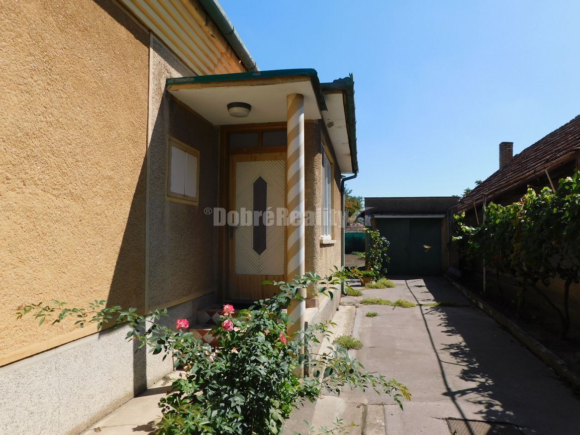 Ponúkame Vám na predaj 4-izb. rodinný dom vo Dvoroch nad Žit - 3