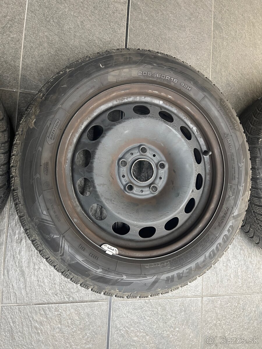 Predam 205/60 R16 zimnu sadu - 3