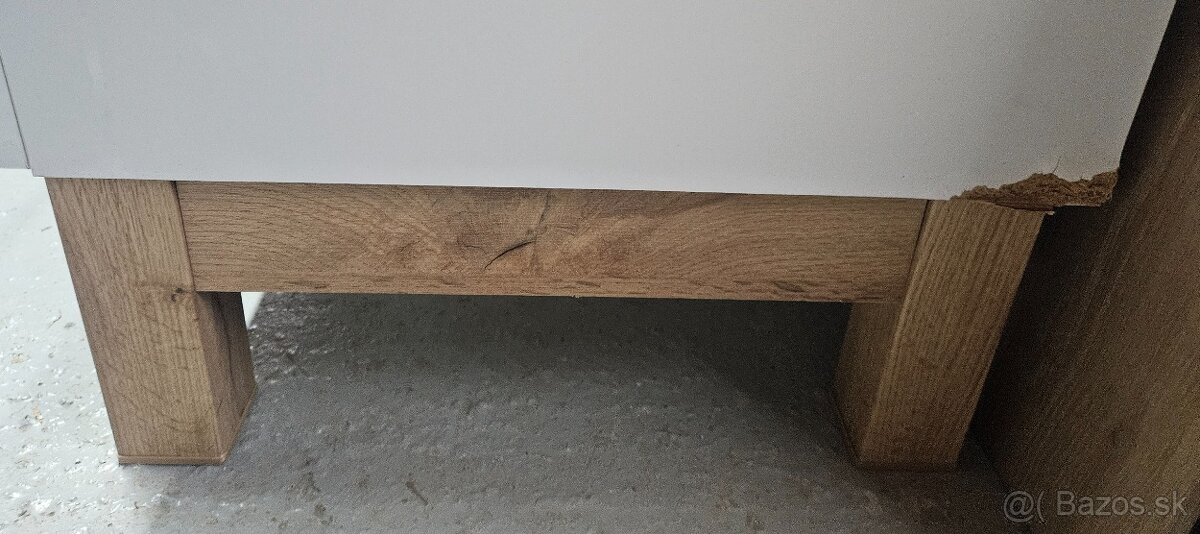 REZERVOVANE Darujem zostavu kúpeľňových skriniek - 3