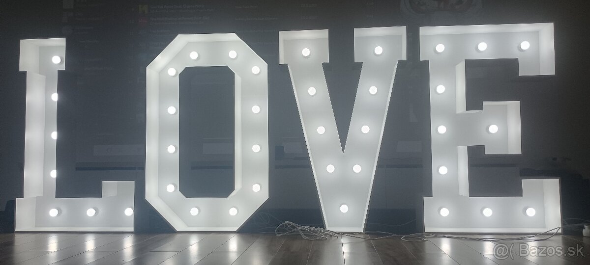 Svetelný nápis LOVE - 3