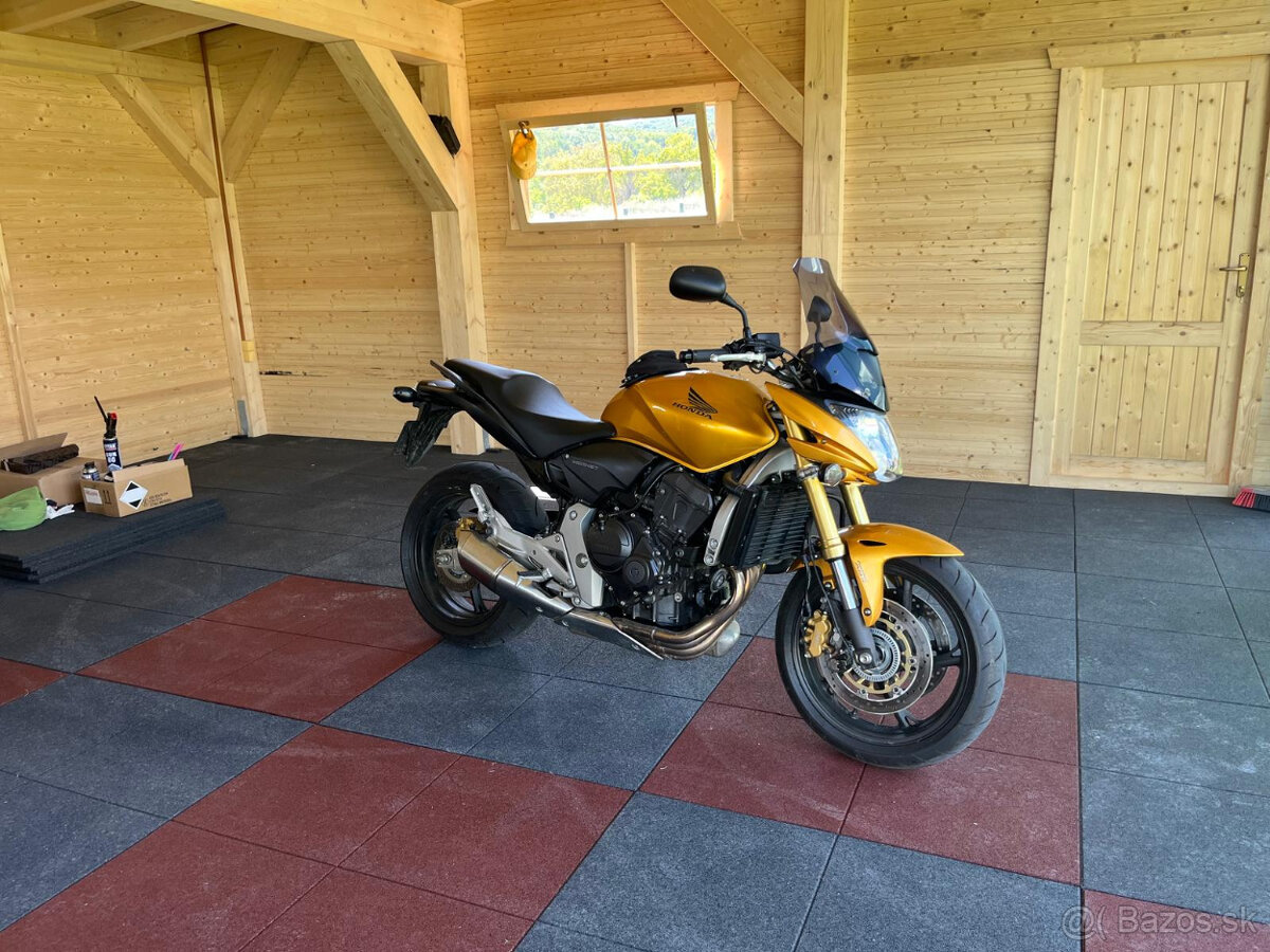 Honda Hornet 600 CB600FA - 3