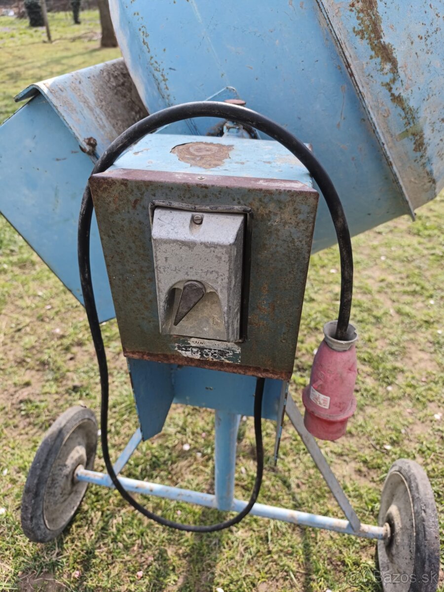 Továrenská miešačka - 3