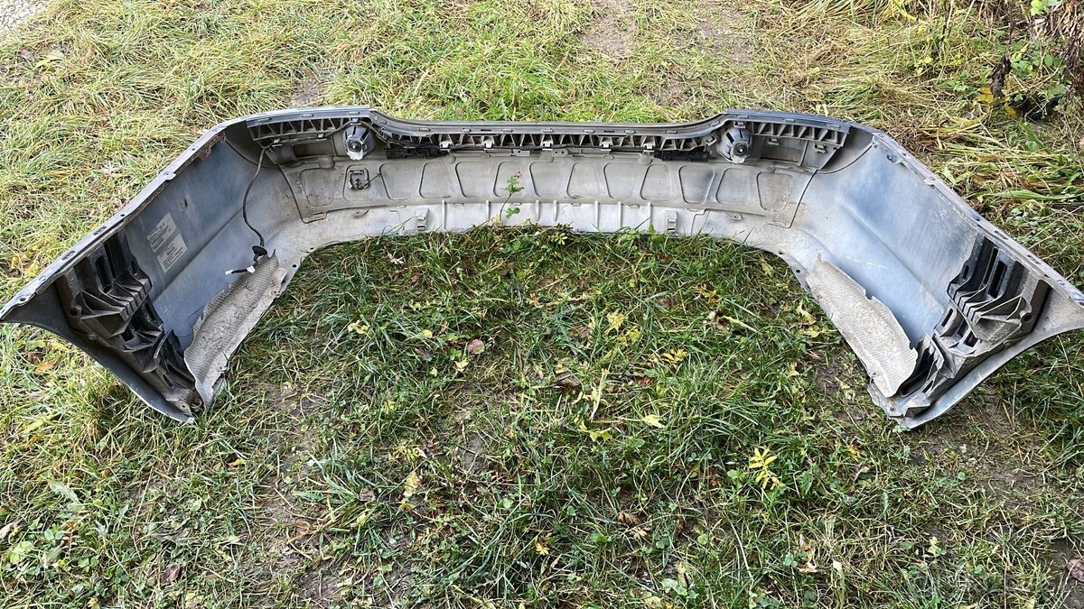 Predám zadný nárazník Mercedes-Benz W221 (S-Class) 2007 - 3