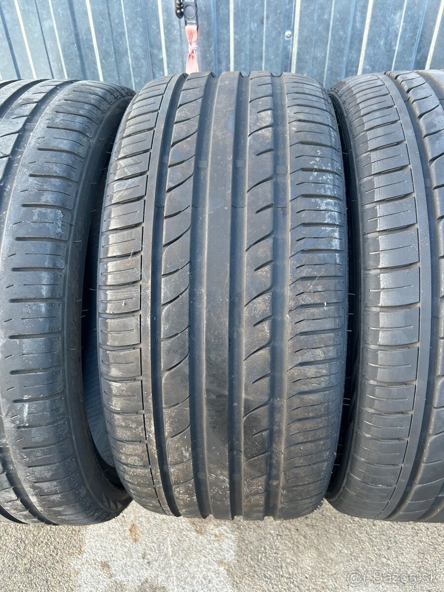 Pneumatiky 235/35r19 - 3