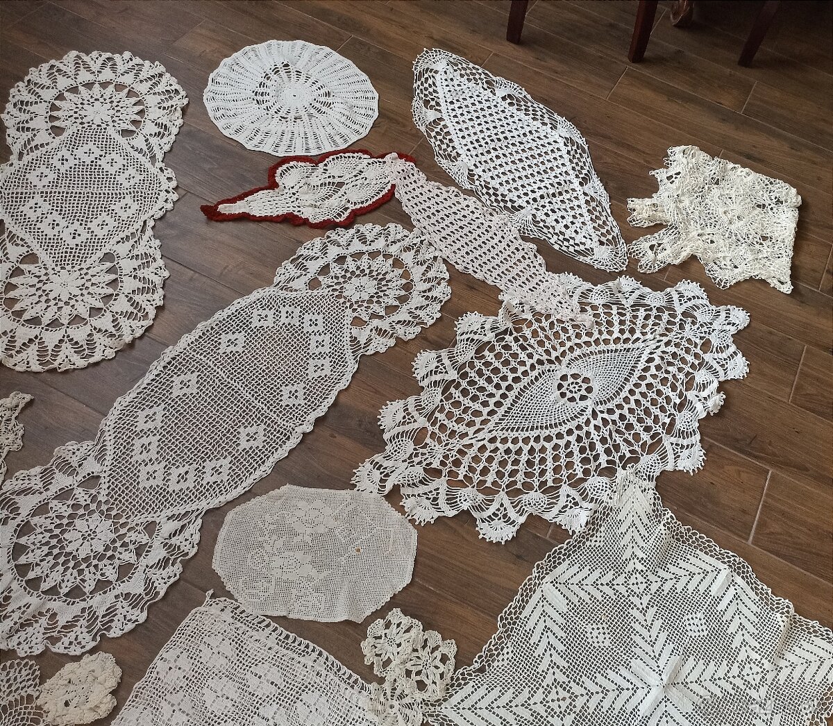 Staré háckované obrusy - 3