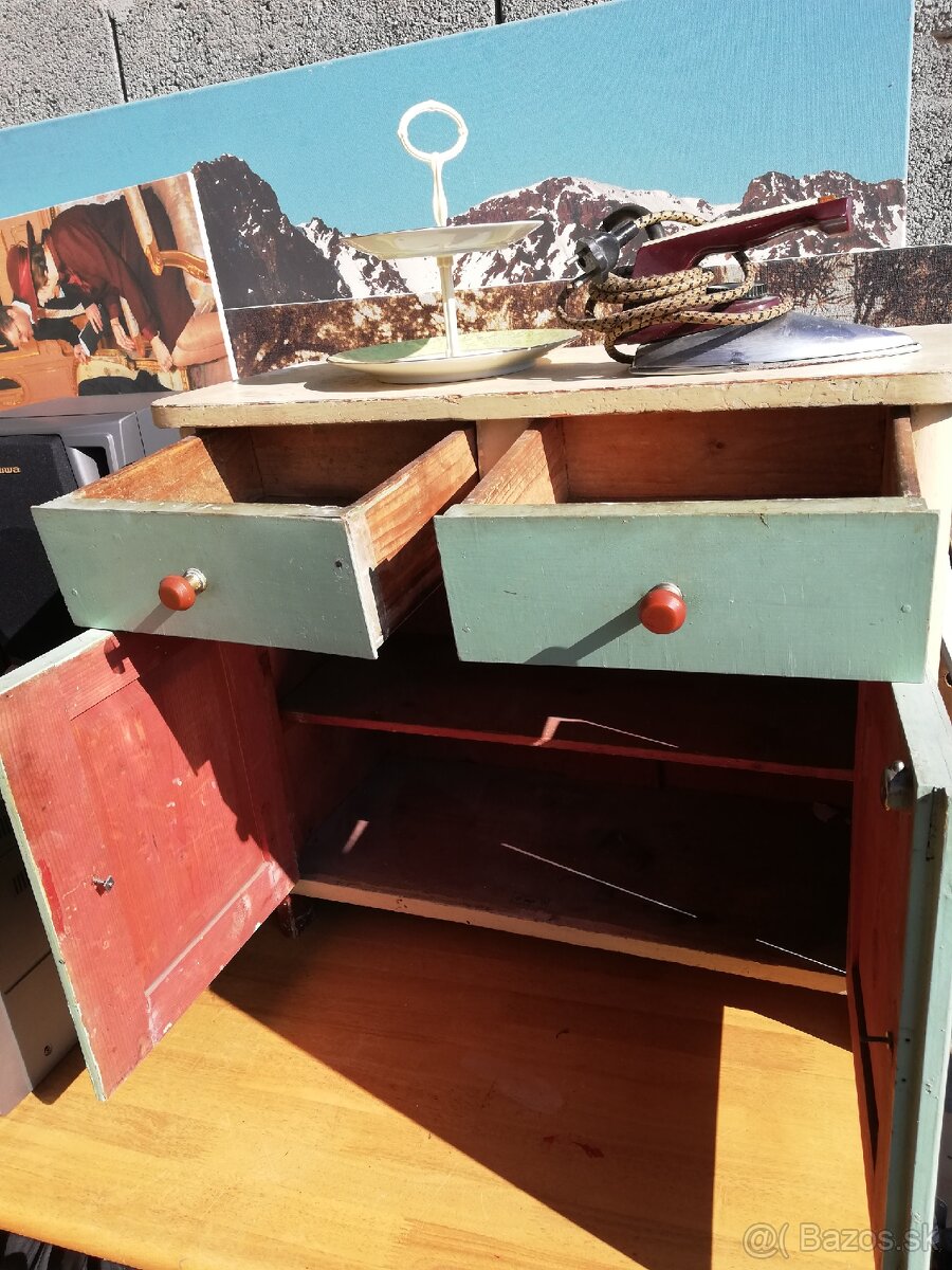 Stoly skriňky - 3