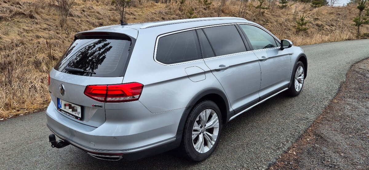 Volkswagen Passat B8 Alltrack 4Motion|DSG|Full LED|TAŽNÉ - 3