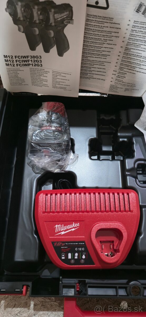 Rázový uťahovák Milwaukee - 3