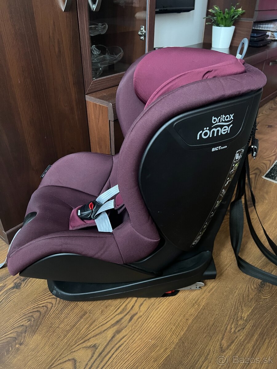 Britax-Römer TRIFIX2 i-size (76-105cm) - vypraté poťahy - 3