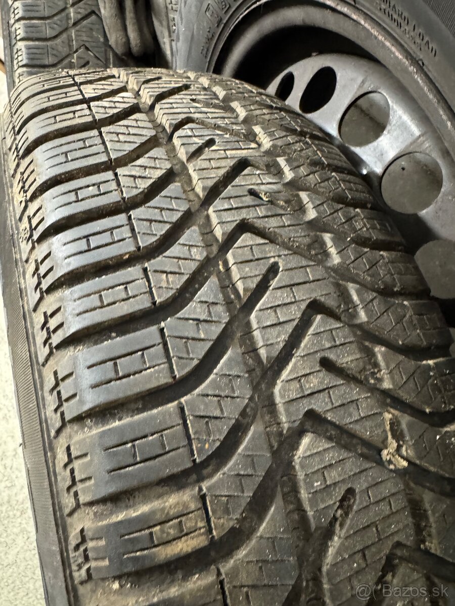195/65r15 - 3