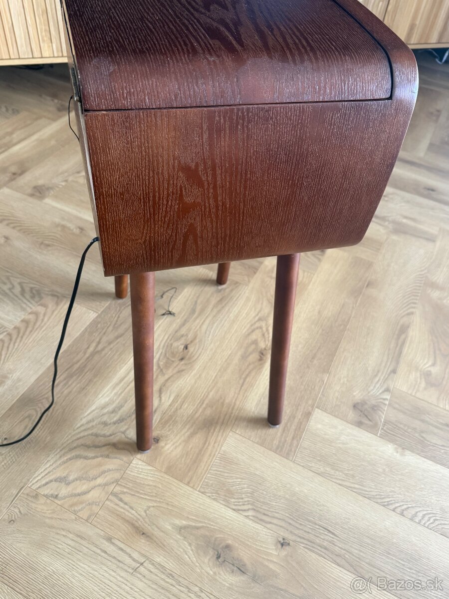 Predam retro gramofon - 3