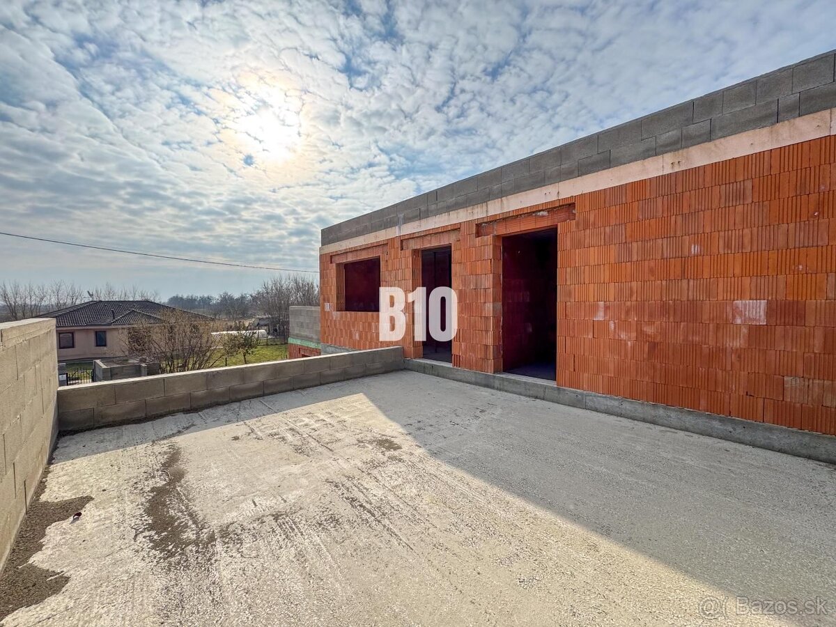 6 izbový rodinný dom - DVOJGARÁŽ - CABAJ časť Riegler - 3