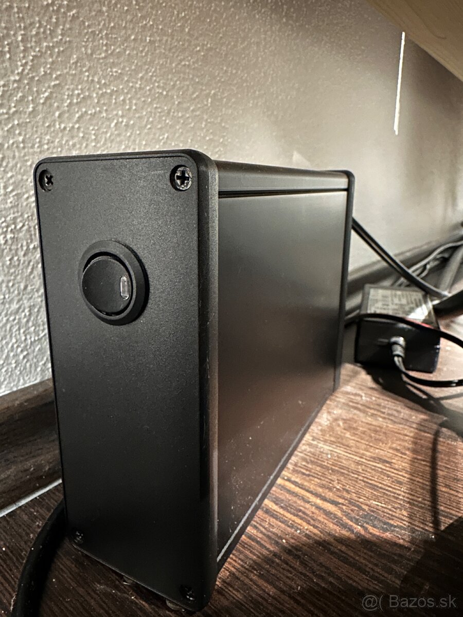 Streamer Auralic Aries Mini 2TB ssd + lineárny zdroj - 3