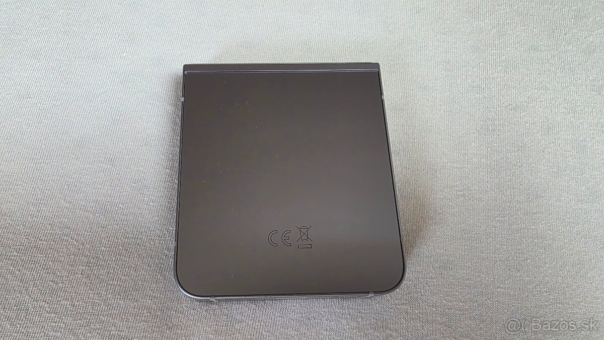 Samsung Galaxy Z Flip 6 512GB Silver - 3