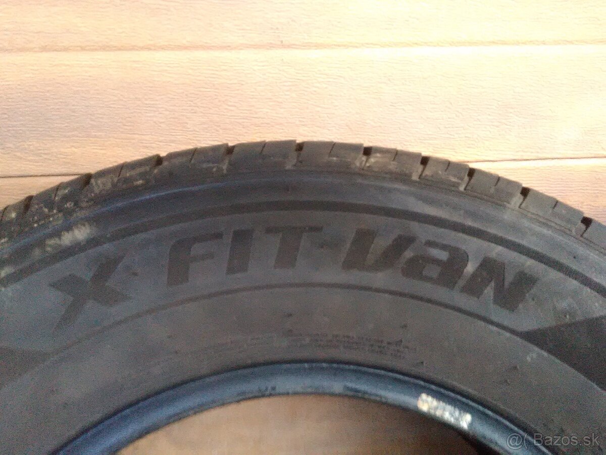 Predám letné pneu 215/75 r16c - 3