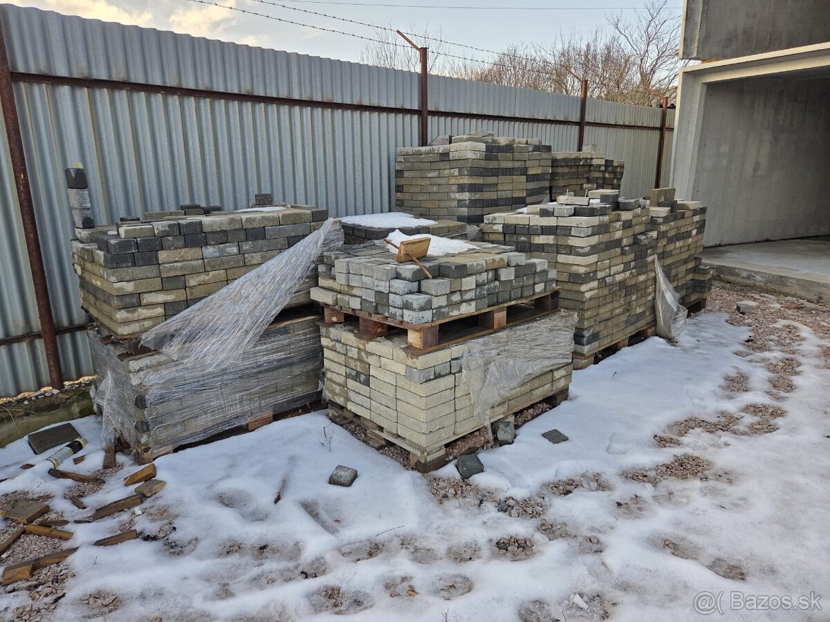 Zámkova dlažba - 3