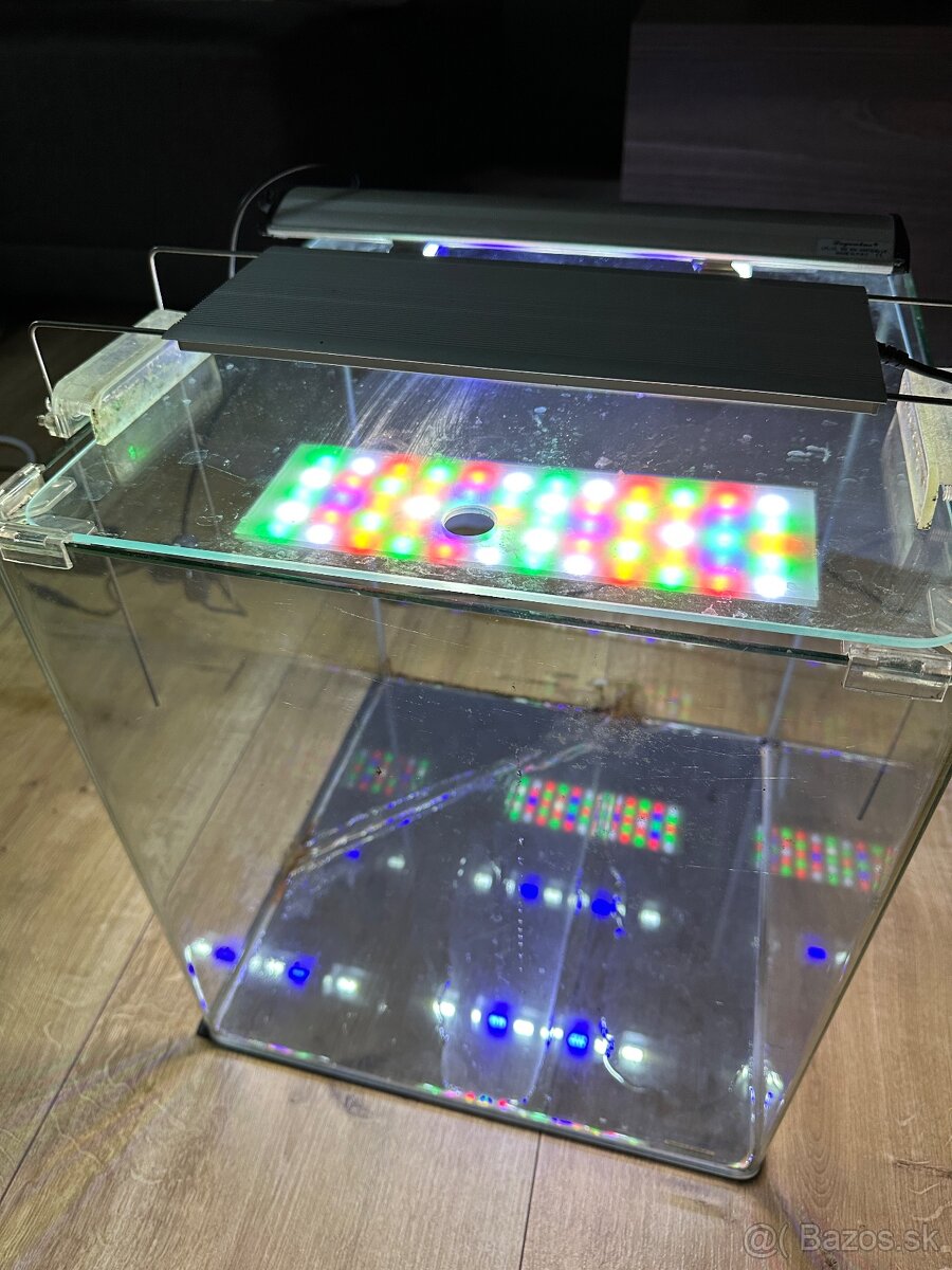 Predám 60l akvárium nano cube - 3