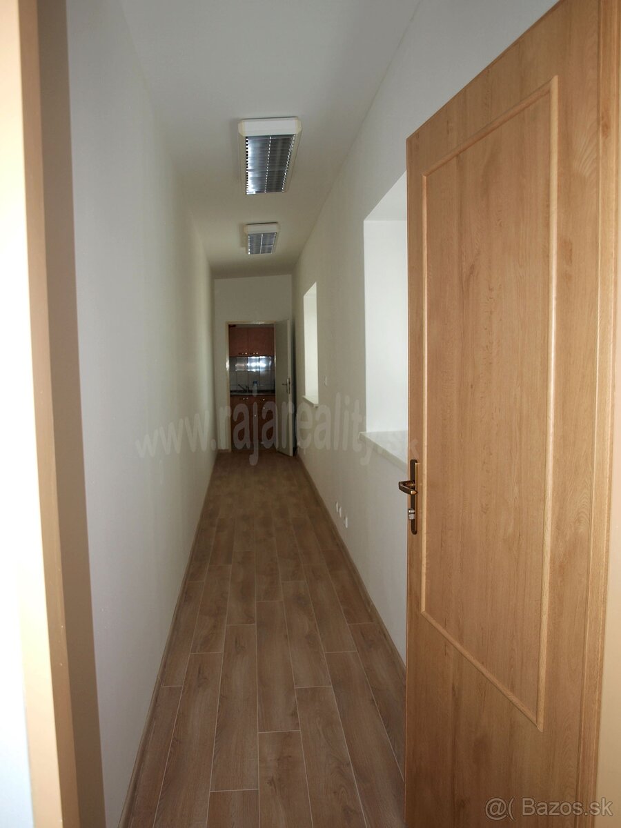 Administratívne priestory - 3