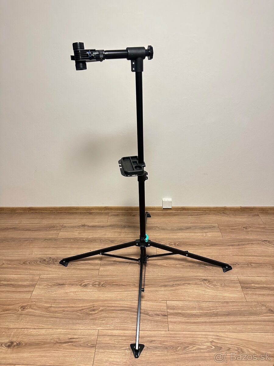 Servisný stojan - 3