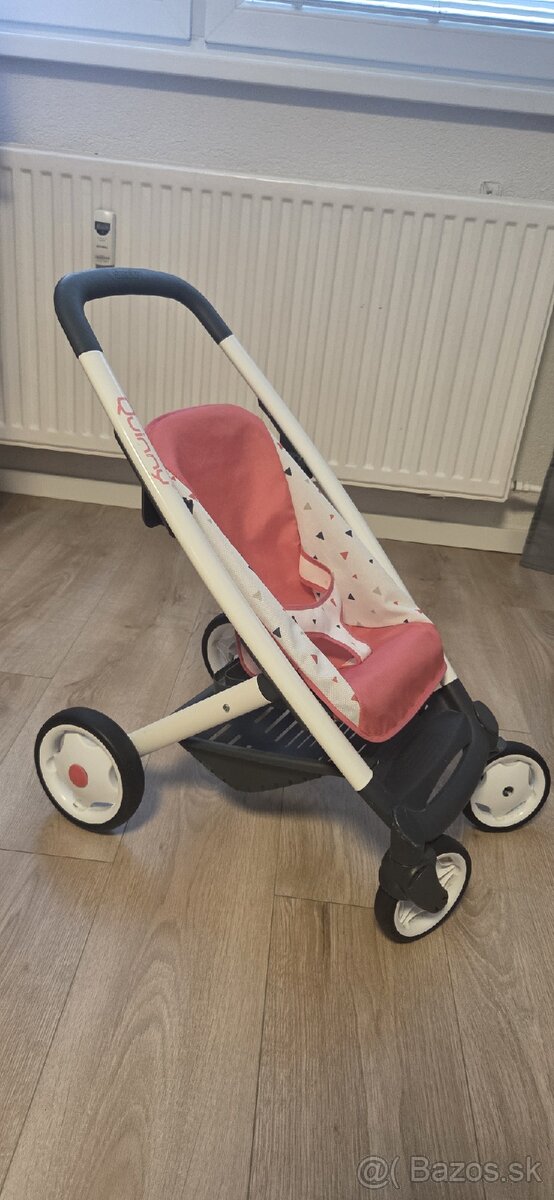 Kočík pre bábiku Quinny 3v1.
- 3