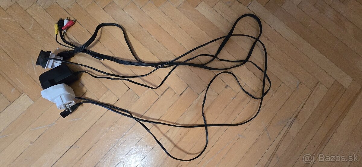 Televizor so stolikom a dvd - 3